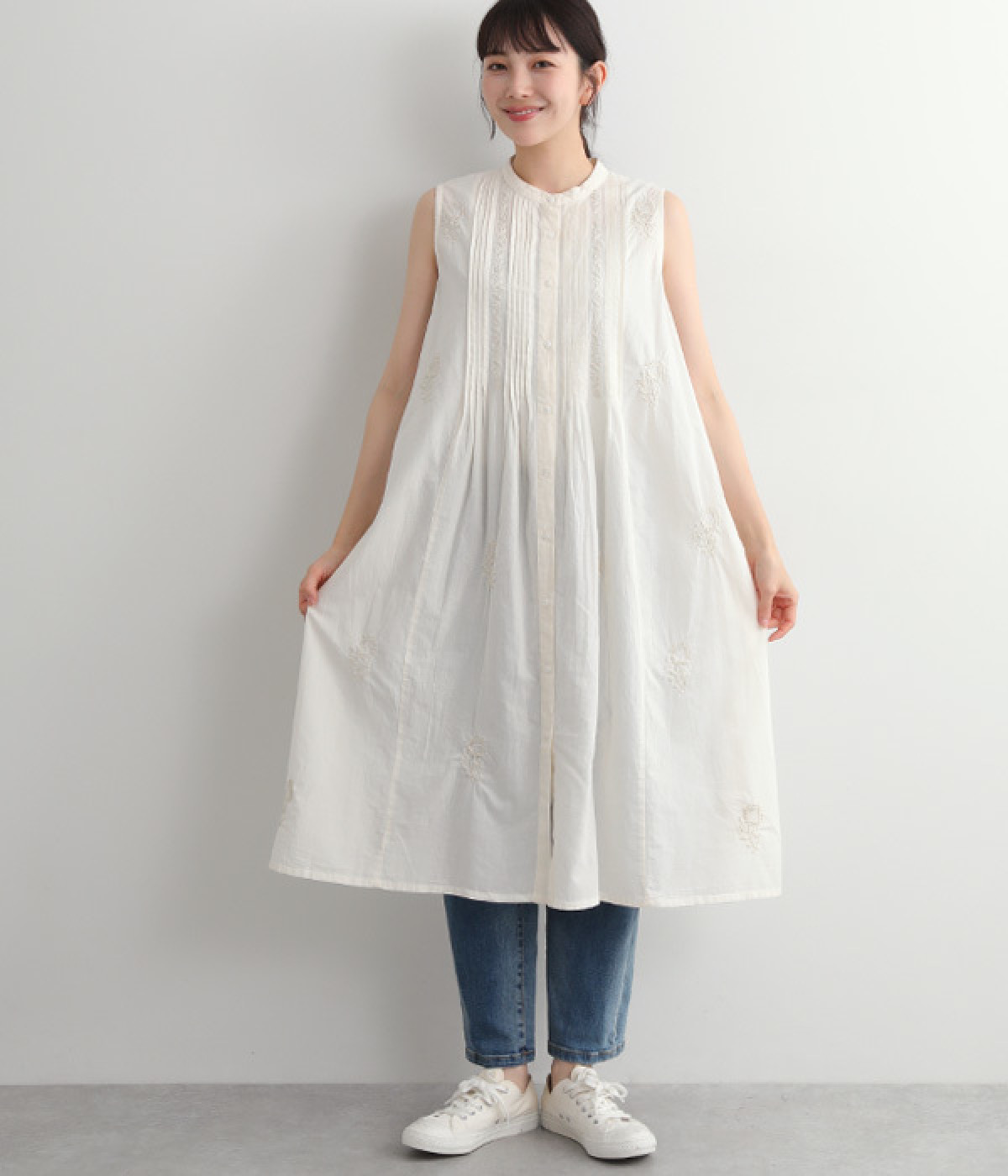 コットンピンタック×ラクノウ刺繍ロングノースリーブワンピース(ホワイト-ONESIZE)