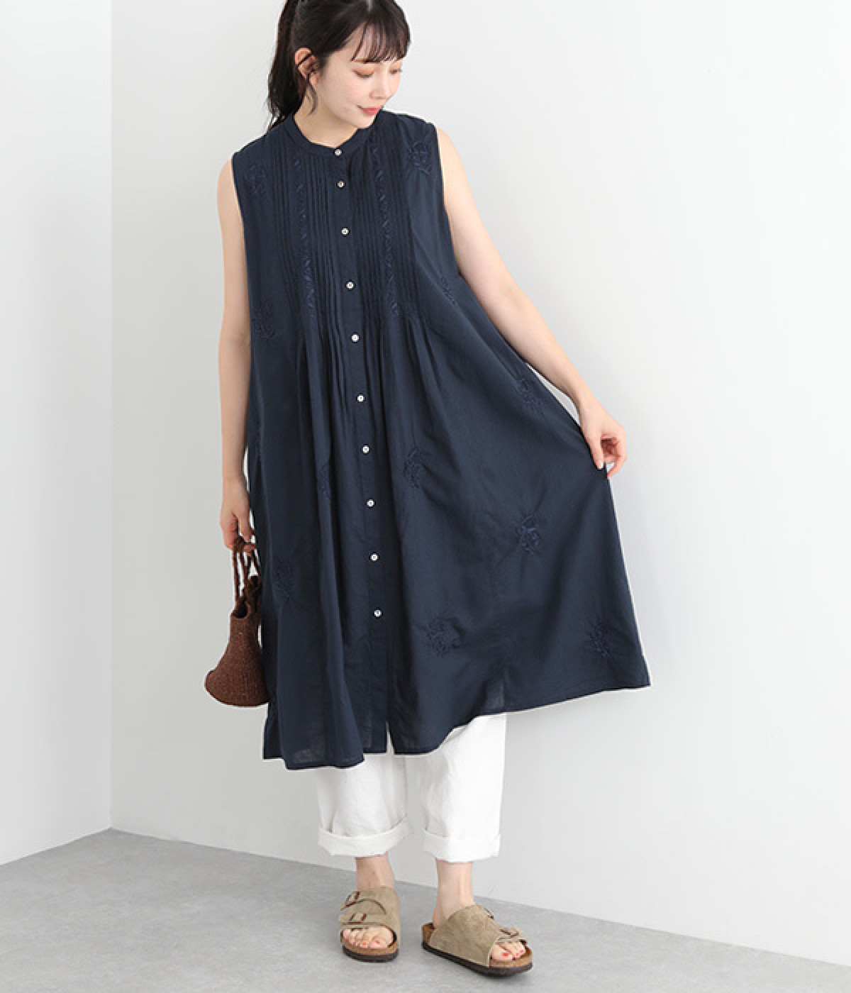 コットンピンタック×ラクノウ刺繍ロングノースリーブワンピース(ネイビー-ONESIZE)
