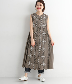 チェーン刺繍ノースリーブブラウス(グレー-ONESIZE)