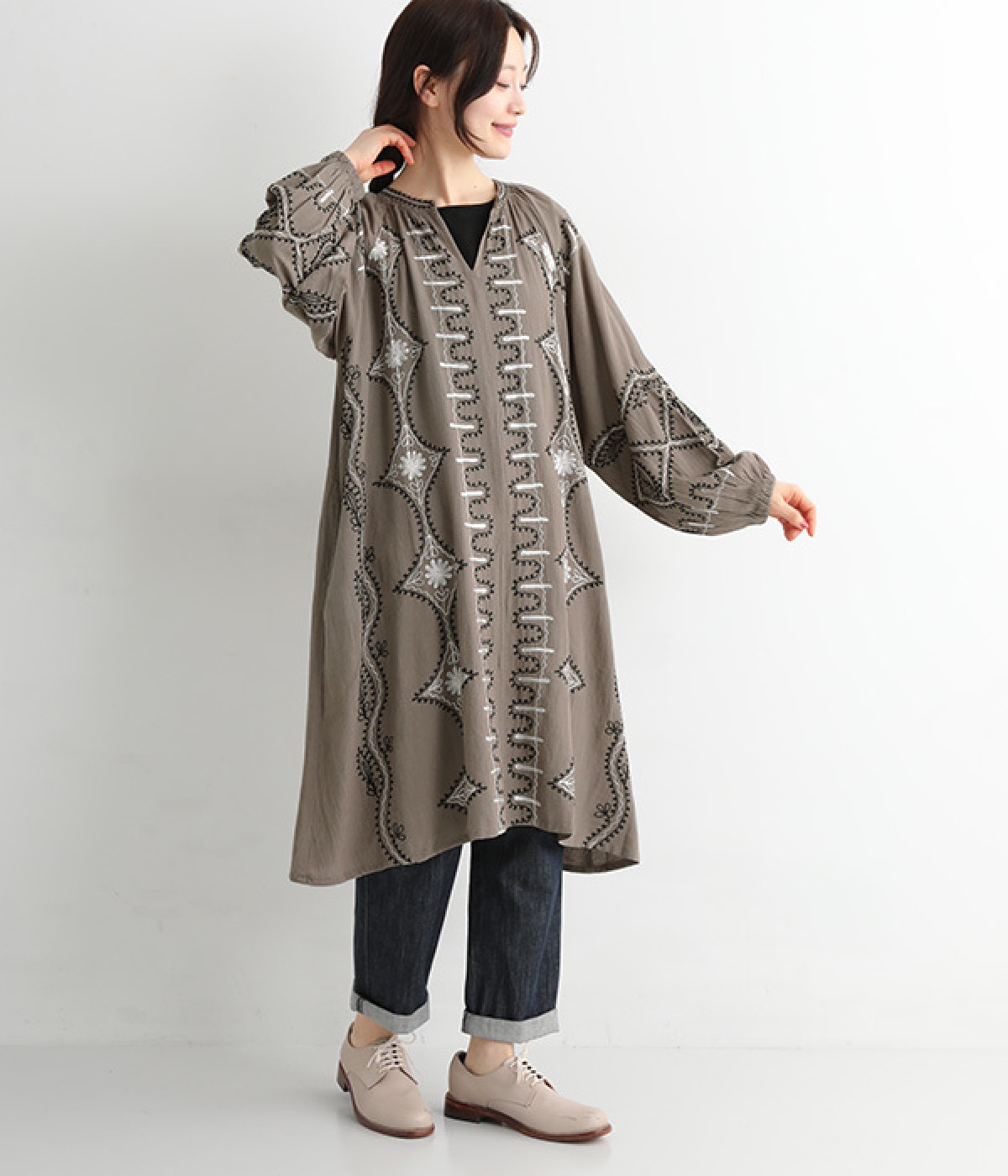 チェーン刺繍ワンピース(グレー-ONESIZE)