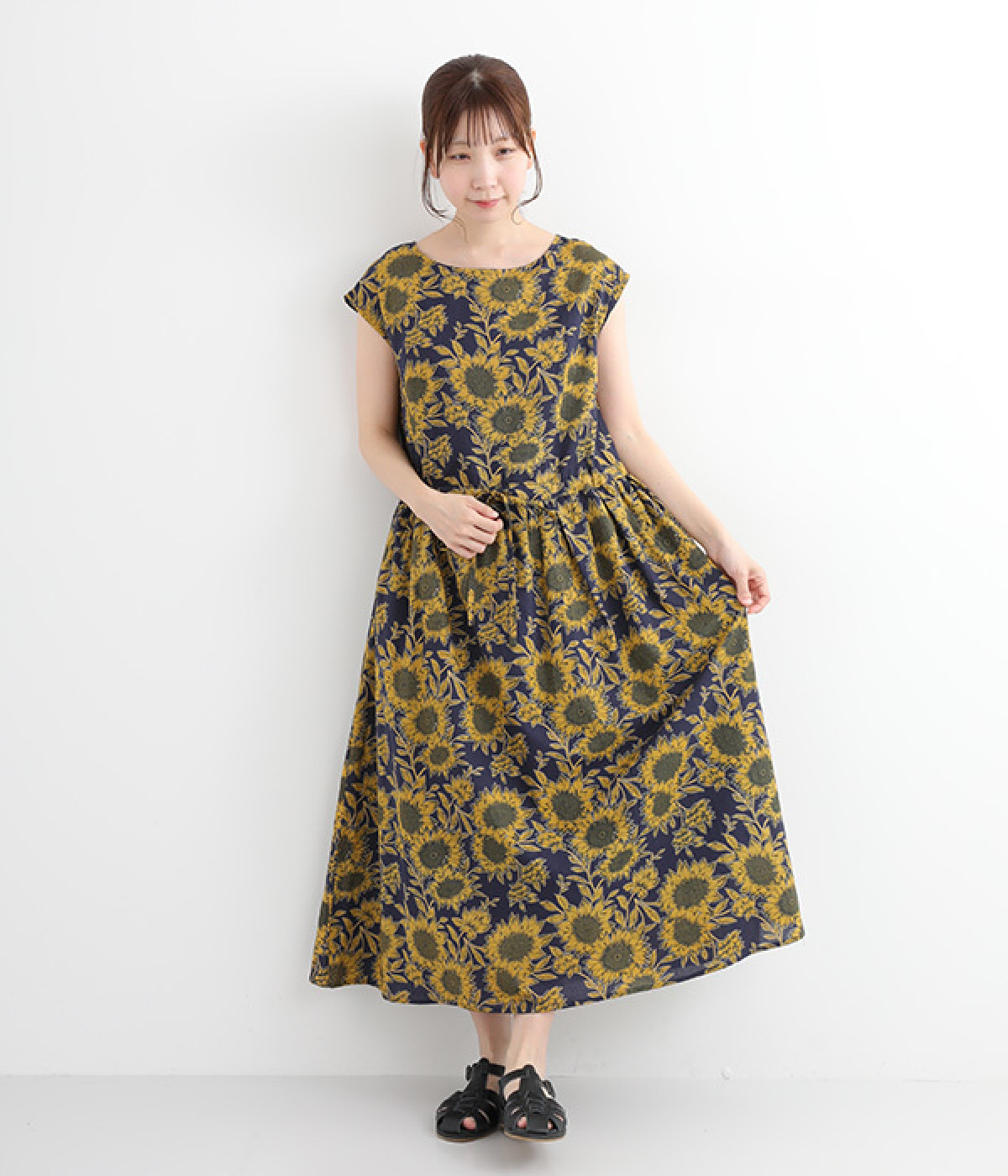 【Shanti Shanti】コットンボイルヒマワリワンピース(ネイビー-ONESIZE)