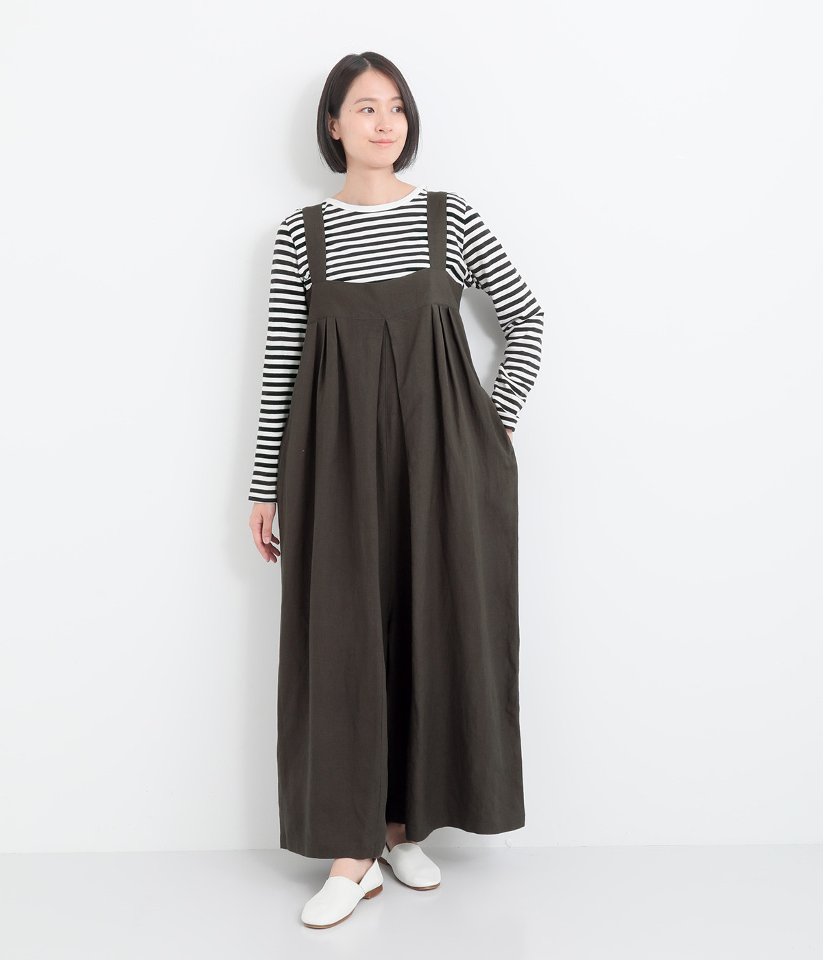 リネンレーヨン強撚平織り リネンレーヨンタックサロペット(チャコール-ONESIZE)