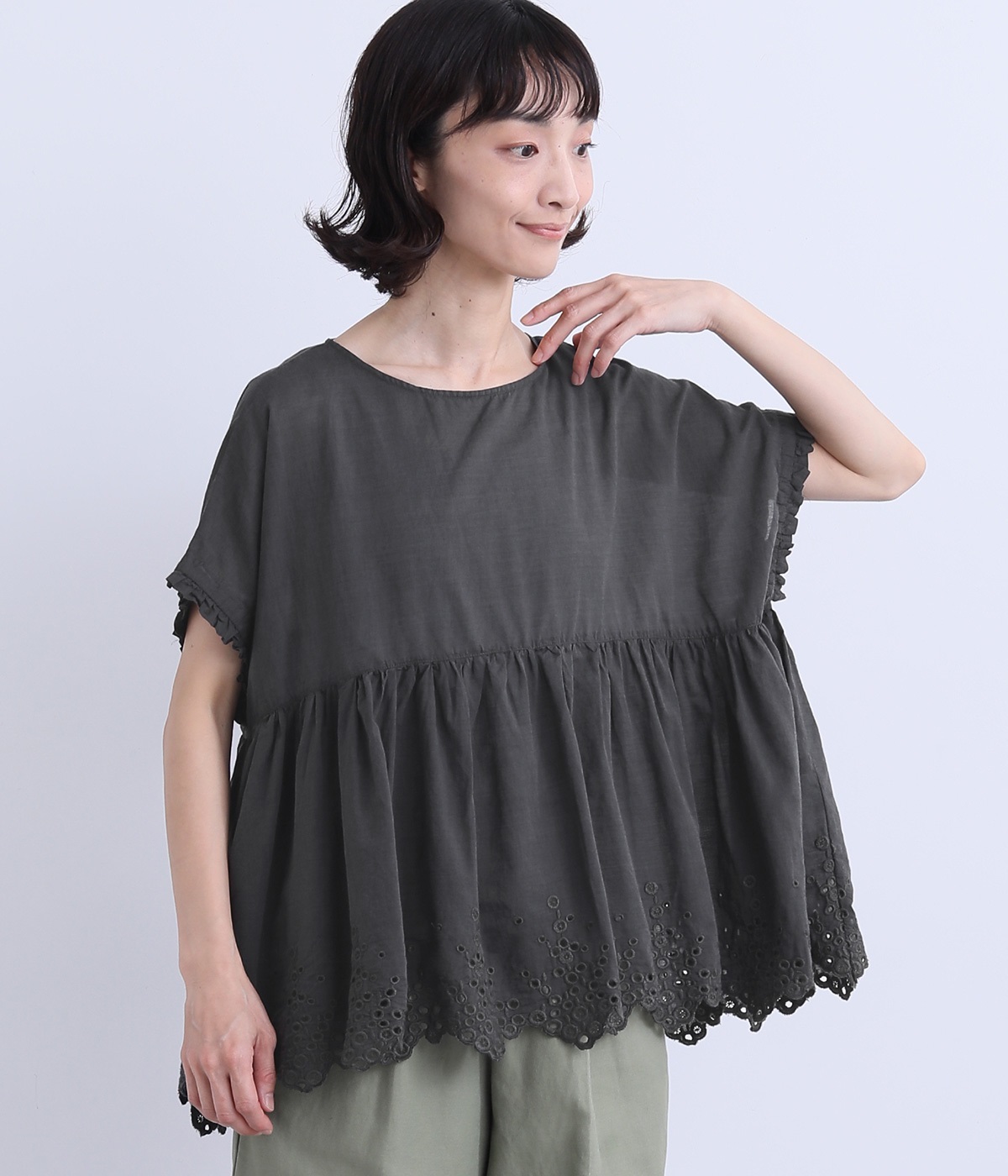 スカラップシシュウブラウス(チャコール-ONESIZE)