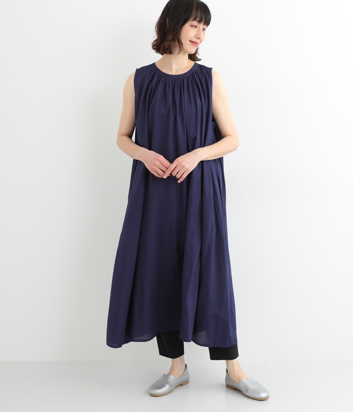 2.5ozインディゴデニム(ビエラ) ギャザーノースリーブワンピース(インディゴネイビー-ONESIZE)