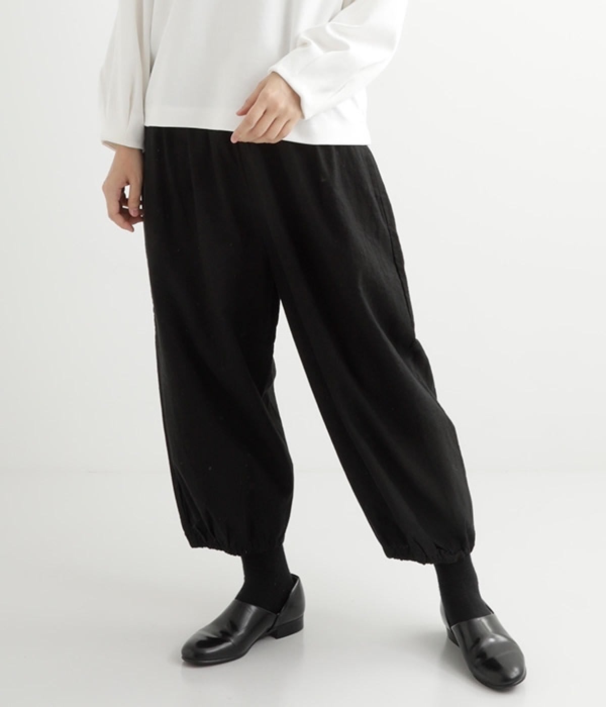コットンリネン　シャーリングパンツ(ブラック-ONESIZE)
