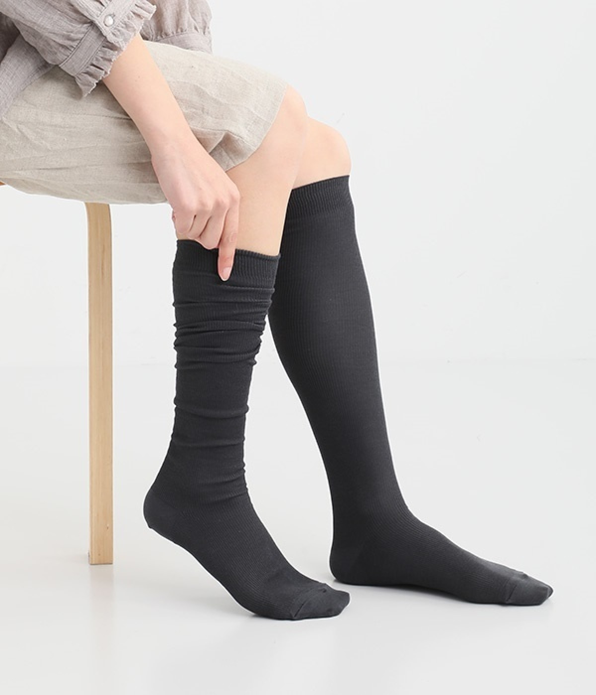シルクリブハイソックス【シーズンカラー】(チャコール-ONESIZE)